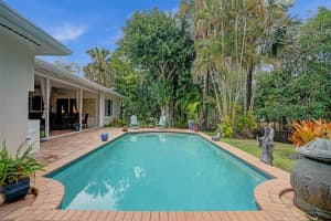 560 SW 62nd Ave, Plantation, FL 33317 Sold 06/04/25