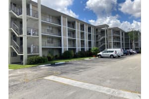 2998 NW 48th Ter 332, Lauderdale Lakes, FL 33313 - MLS#F10496083