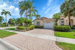 1601 SW 158th Ave, Pembroke Pines, FL 33027 - MLS#F10496111