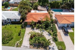 300 S Riverside Dr, Pompano Beach, FL 33062 - MLS#F10496201