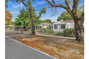 1429 NW 38th St, Miami, FL 33142 Sold 07/29/25