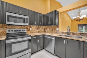 7280 Summer Tree Dr B, Boynton Beach, FL 33437 Sold 07/30/25