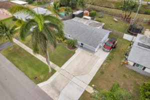 441 Cypress Ln, Palm Springs, FL 33461 Sold 05/23/25