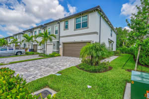 3201 Watercress Dr 3201, Lauderdale Lakes, FL 33311 Sold 09/19/25
