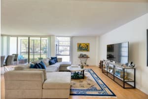 3401 Country Club Drive, Aventura, FL 33180 - MLS#F10496444