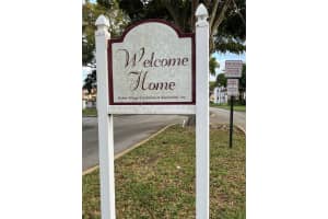 16 Spinning Wheel Ln 16, Tamarac