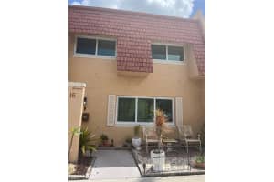 16 Spinning Wheel Ln 16, Tamarac, FL 33319 - MLS#F10496489