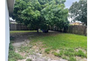 6670 NW 27th St, Sunrise, FL 33313 - MLS#F10496496