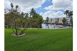 3010 Ne 16 Avenue 102, Oakland Park
