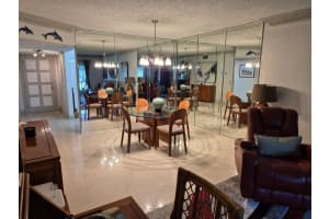 3010 NE 16 avenue 102, Oakland Park, FL 33334 - MLS#F10496527