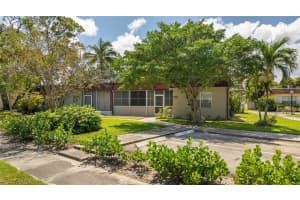 2002 Sw Natura Blvd D, Deerfield Beach