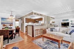 30 Pine Arbor Ln 204, Vero Beach, FL 32962 - MLS#F10496558
