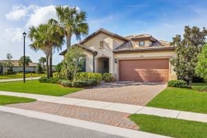 239 Se Courances Dr, Port Saint Lucie
