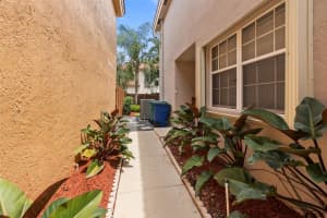 10735 S Saratoga Dr, Cooper City, FL 33026 Sold 06/24/25