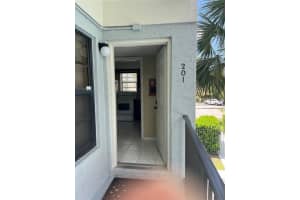 445 SE 21st Ave 201, Deerfield Beach, FL 33441 - MLS#F10496653