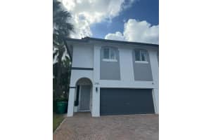 2755 Treasure Cove Cir, Dania Beach