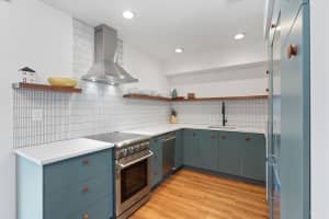 2242 NE 37th St, Lighthouse Point, FL 33064 Sold 11/12/25