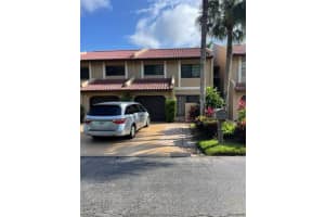 22028 Las Brisas Cir, Boca Raton