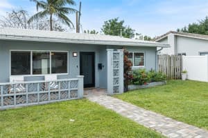 2240 Ne 37th St, Lighthouse Point
