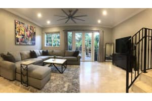 423 SW 17th St 423, Fort Lauderdale, FL 33315 - MLS#F10496910