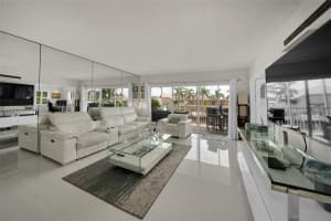 3050 NE 48th Ct 201, Lighthouse Point, FL 33064 Sold 08/19/25