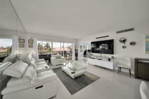 3050 NE 48th Ct 201, Lighthouse Point, FL 33064 Sold 08/19/25