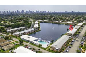 901 SW 11th Ave 14H, Hallandale Beach, FL 33009 Sold 08/28/25