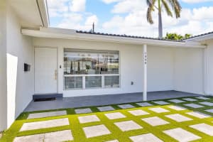 1556 SE 7th St, Deerfield Beach, FL 33441 Sold 06/26/25