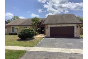 8320 Nw 54th Ct, Lauderhill