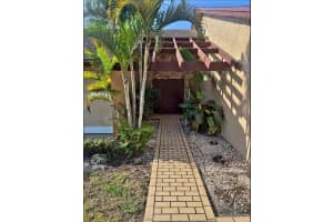 8320 NW 54th Ct, Lauderhill, FL 33351 - MLS#F10497007