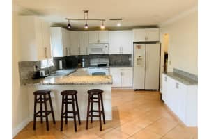 8320 NW 54th Ct, Lauderhill, FL 33351 - MLS#F10497007