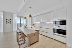 525 N Fort Lauderdale Beach Blvd 1904, Fort Lauderdale, FL 33304 Sold 12/30/25