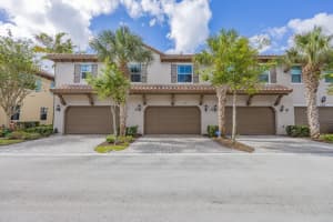 8276 Cascada Isles Dr 1, Cooper City, FL 33024 Sold 05/12/25