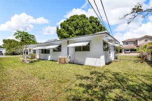 300 NE 22nd St, Wilton Manors, FL 33305 Sold 05/16/25