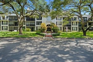 3680 Inverrary Dr 3s, Lauderhill