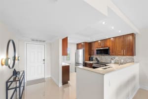 575 Oaks Ln 603, Pompano Beach, FL 33069 - MLS#F10497203
