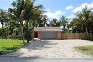 861 Nw 116th Ave, Plantation