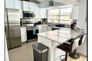 326 SW Covington Rd, Port Saint Lucie, FL 34953 - MLS#F10497275