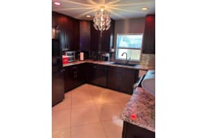 5625 NE 6th Ave, Fort Lauderdale, FL 33334 Sold 08/22/25