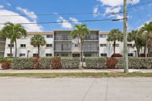 701 NE 1st Ct 206, Hallandale Beach, FL 33009 Sold 07/10/25