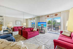701 NE 1st Ct 206, Hallandale Beach, FL 33009 Sold 07/10/25