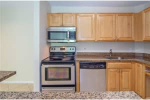 10701 CLEARY BLVD 306, Plantation, FL 33324 - MLS#F10497577