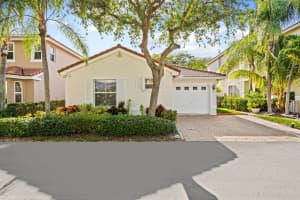 1630 Sweetbay Way, Hollywood