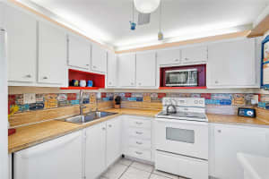 2360 SW 70th Ter 34, Fort Lauderdale, FL 33317 Sold 10/10/25