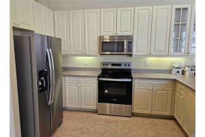 532 NE Canoe Park Cir, Port Saint Lucie, FL 34983 - MLS#F10497685