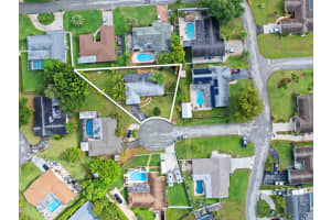 8520 SW 26th St, Davie, FL 33324 Sold 11/05/25