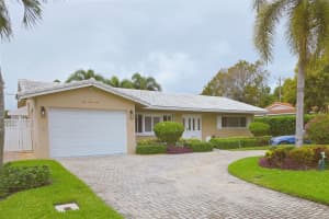 949 NE 24th Ave, Pompano Beach, FL 33062 Sold 07/07/25