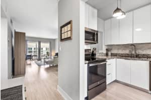 1461 S Ocean Blvd 304, Lauderdale By The Sea, FL 33062 - MLS#F10497797