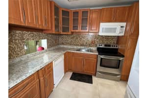 1101 NW 58th Ter 103, Sunrise, FL 33313 Sold 09/12/25