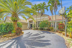 3076 Perriwinkle Cir, Davie, FL 33328 Sold 08/26/25
